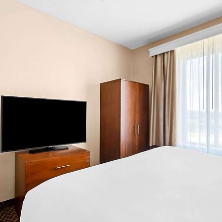 Comfort Inn & Suites Гренада Экстерьер фото