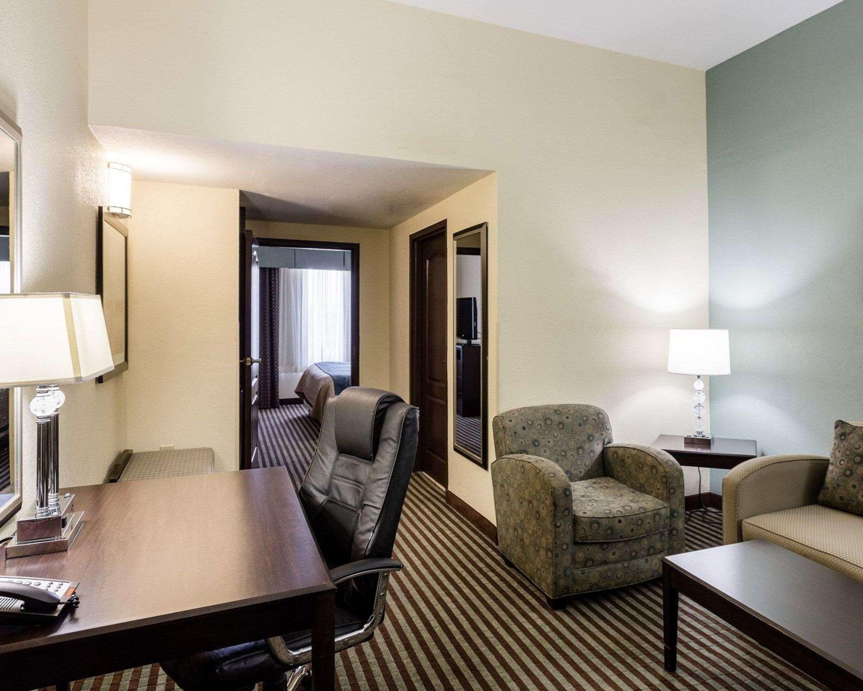 Comfort Inn & Suites Гренада Экстерьер фото