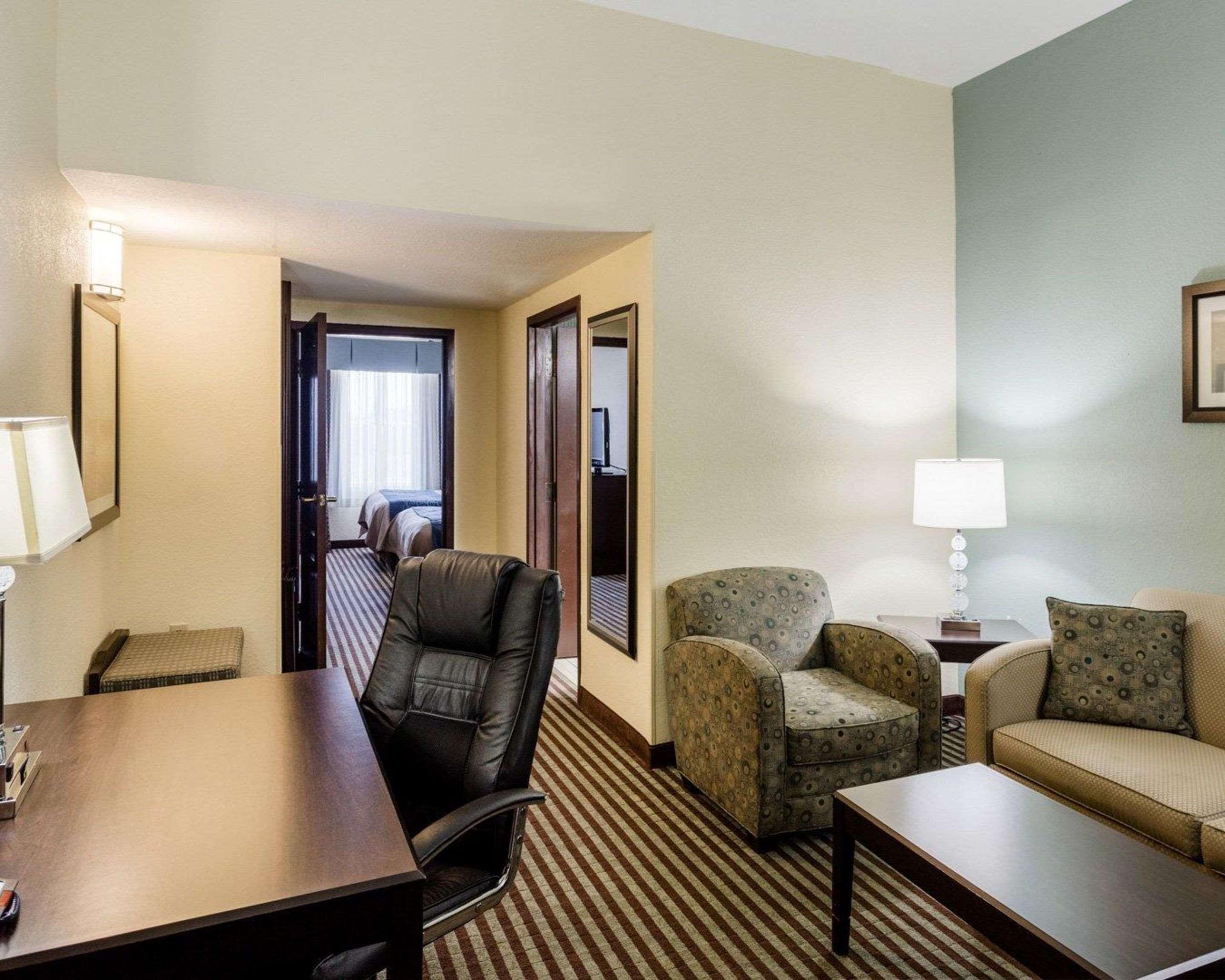 Comfort Inn & Suites Гренада Экстерьер фото