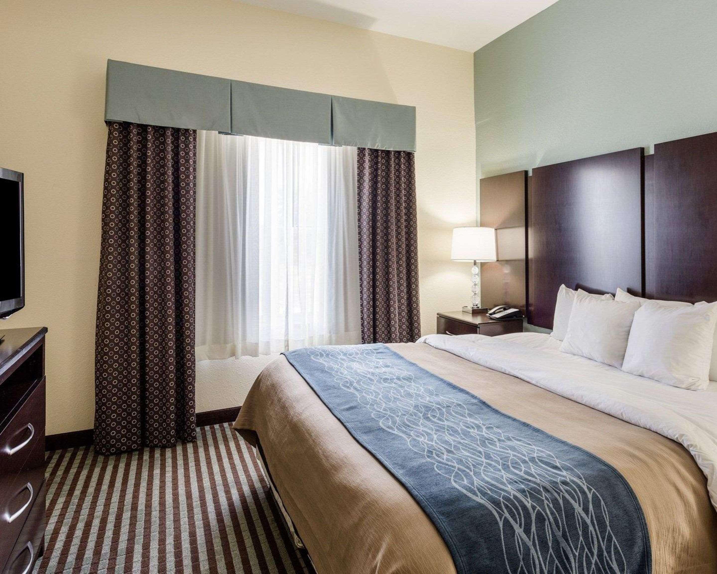 Comfort Inn & Suites Гренада Экстерьер фото