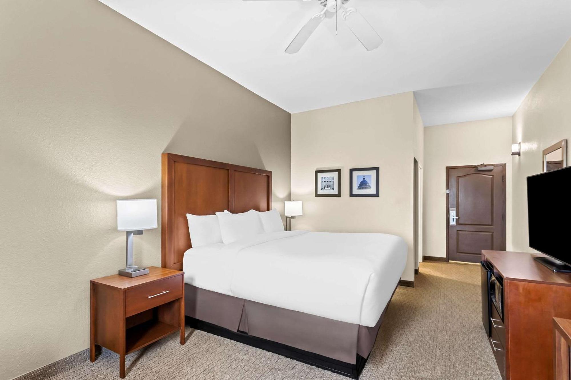 Comfort Inn & Suites Гренада Экстерьер фото