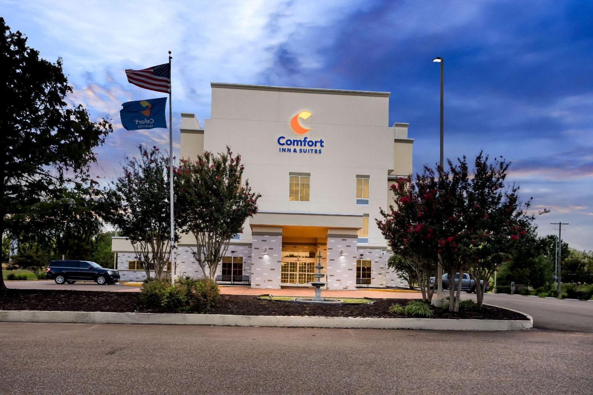 Comfort Inn & Suites Гренада Экстерьер фото