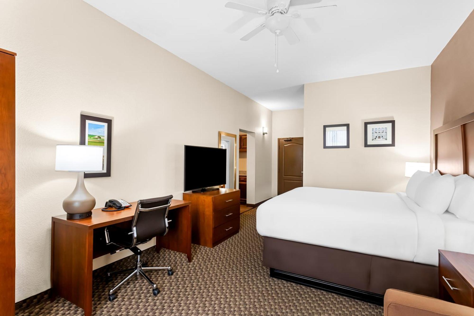 Comfort Inn & Suites Гренада Экстерьер фото