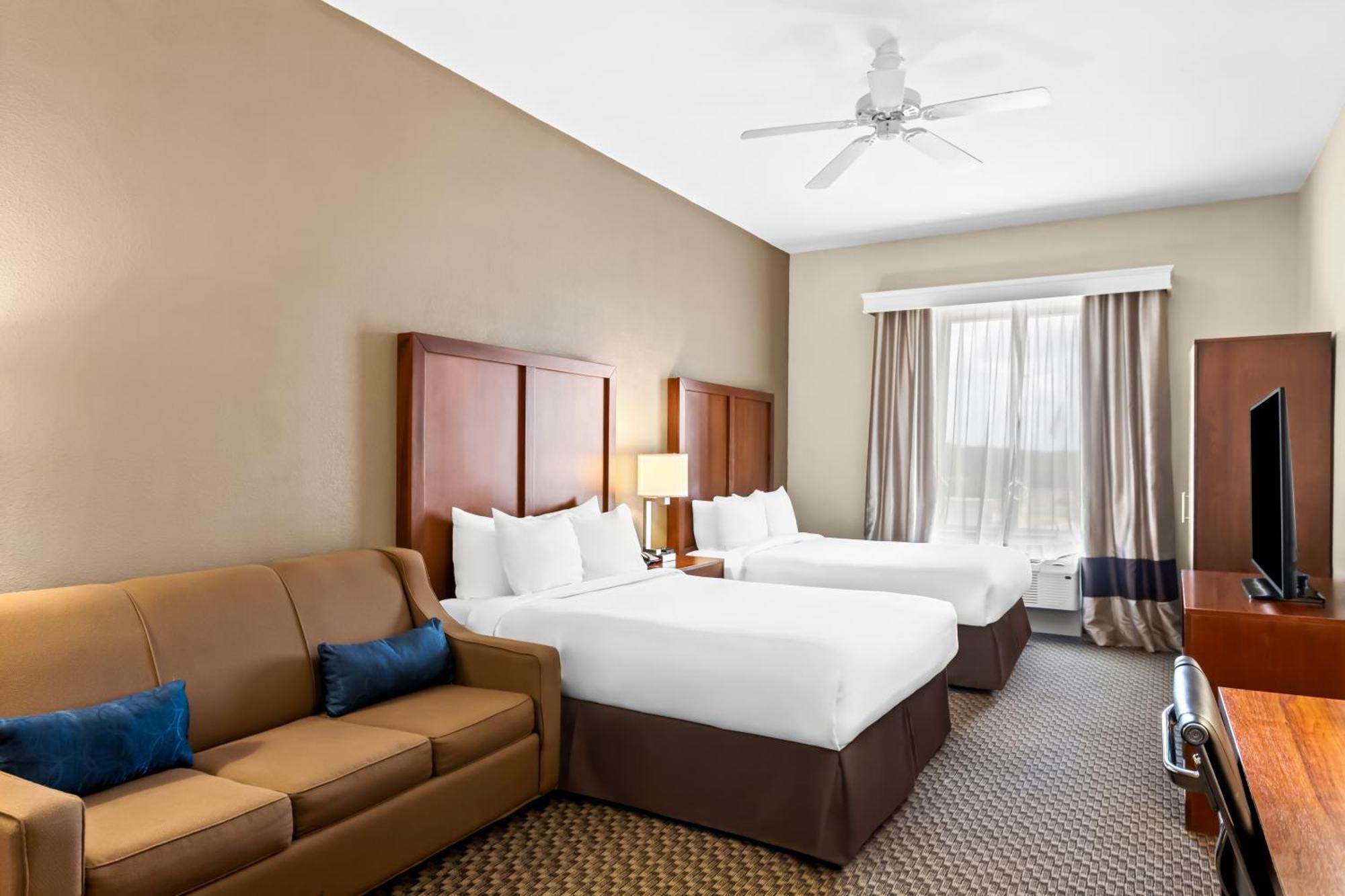 Comfort Inn & Suites Гренада Экстерьер фото